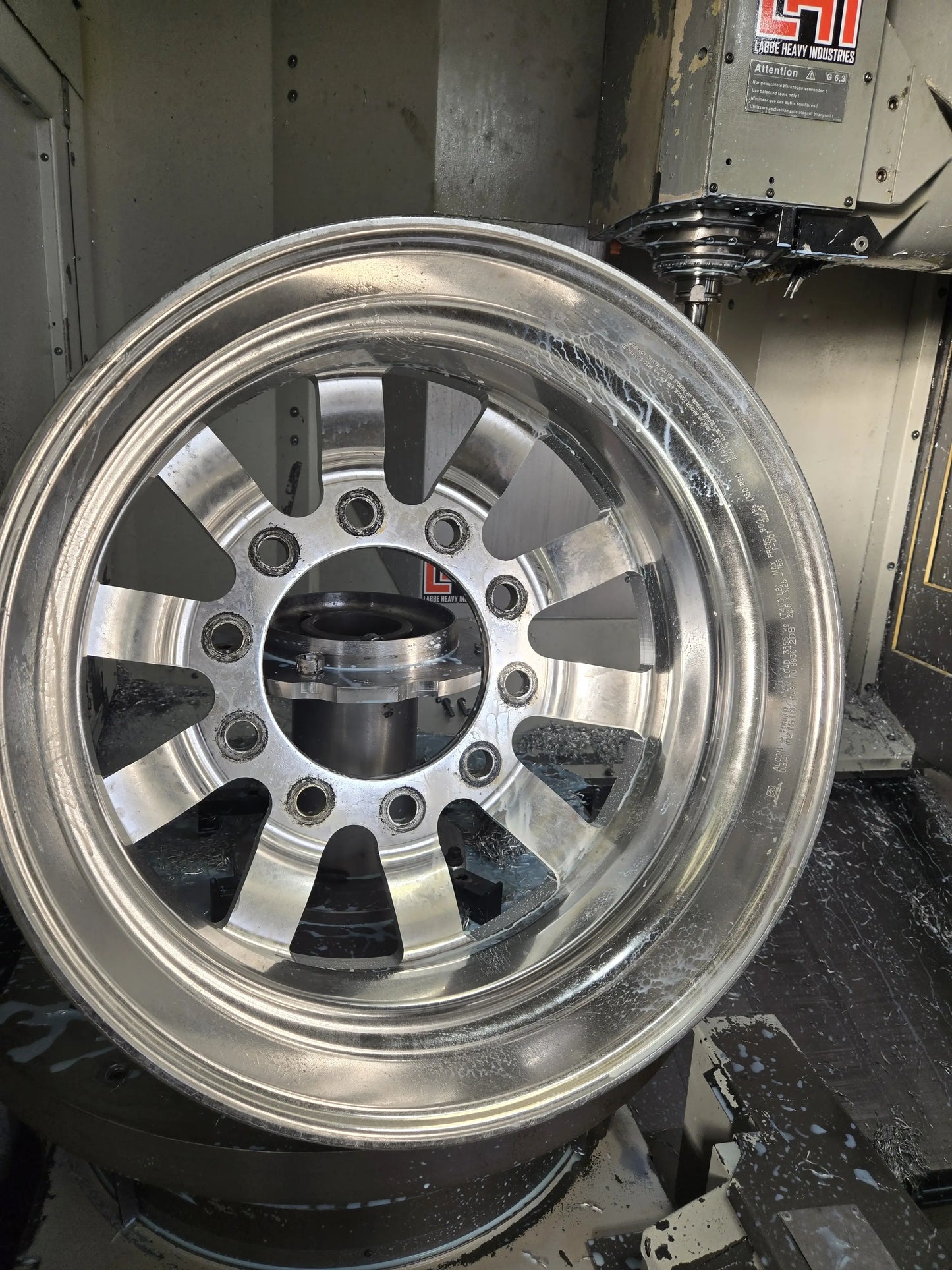 TD1 Wheel 22" X 8.25 10 Bolt
