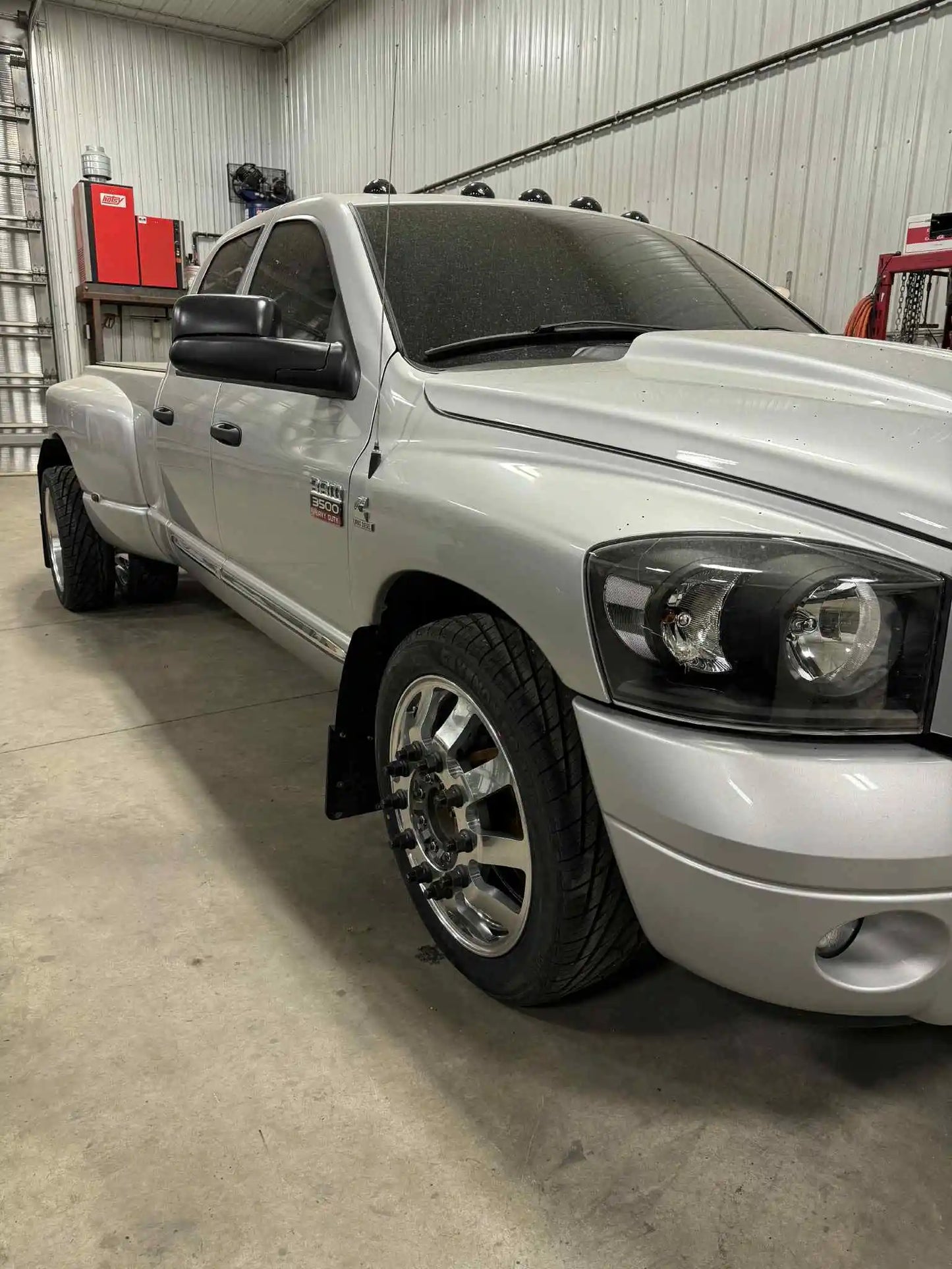 TD1 Wheel 22" X 8.25 10 Bolt
