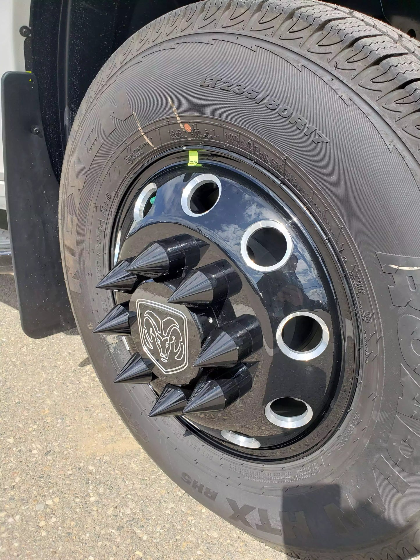 Installed 6-inch Center Cap for Ram 2019 Front Axle