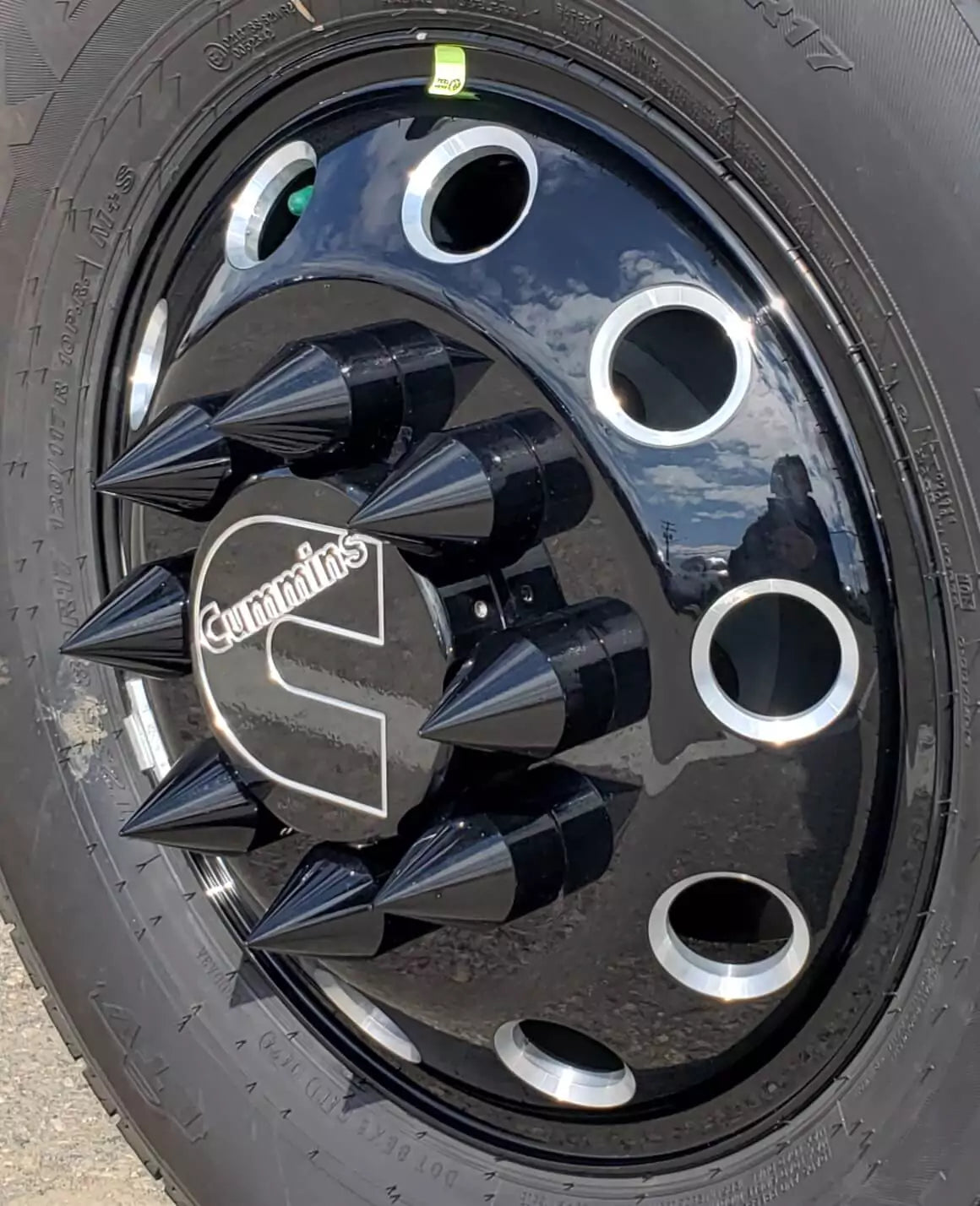 Front Axle 6-inch Center Cap for Ram 2019+, close-up